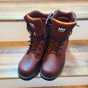 Helly Hansen 8 inch safety boots